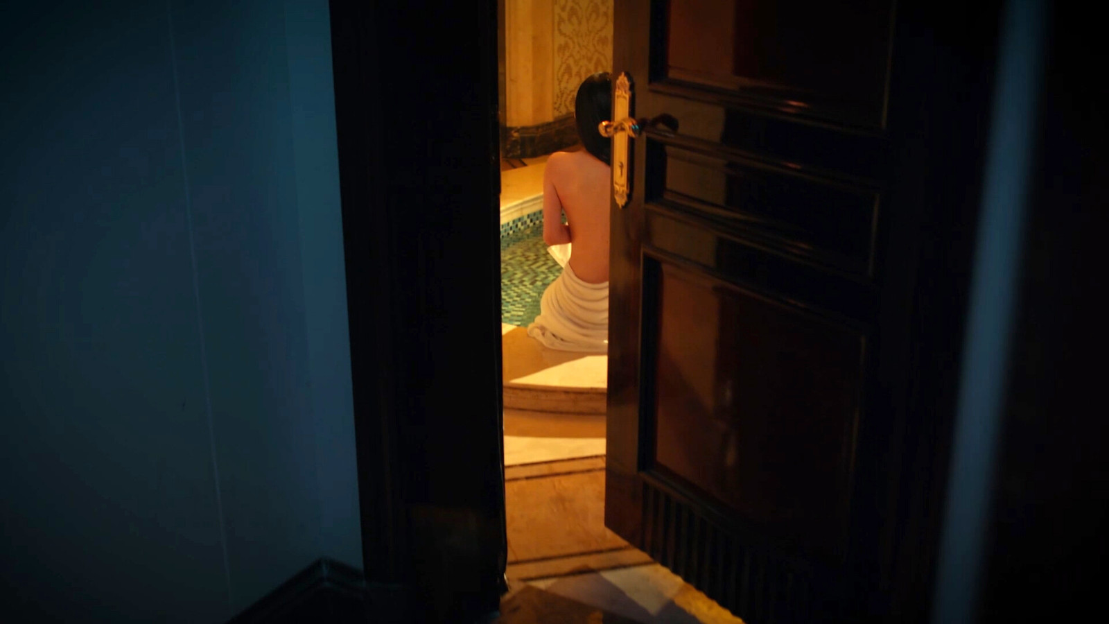 《背后》动态真人恐怖游戏登录steam 8月1日发售